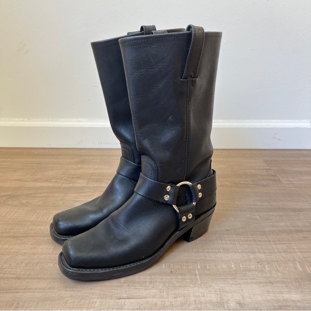 Women's Frye Harness 12R Boots